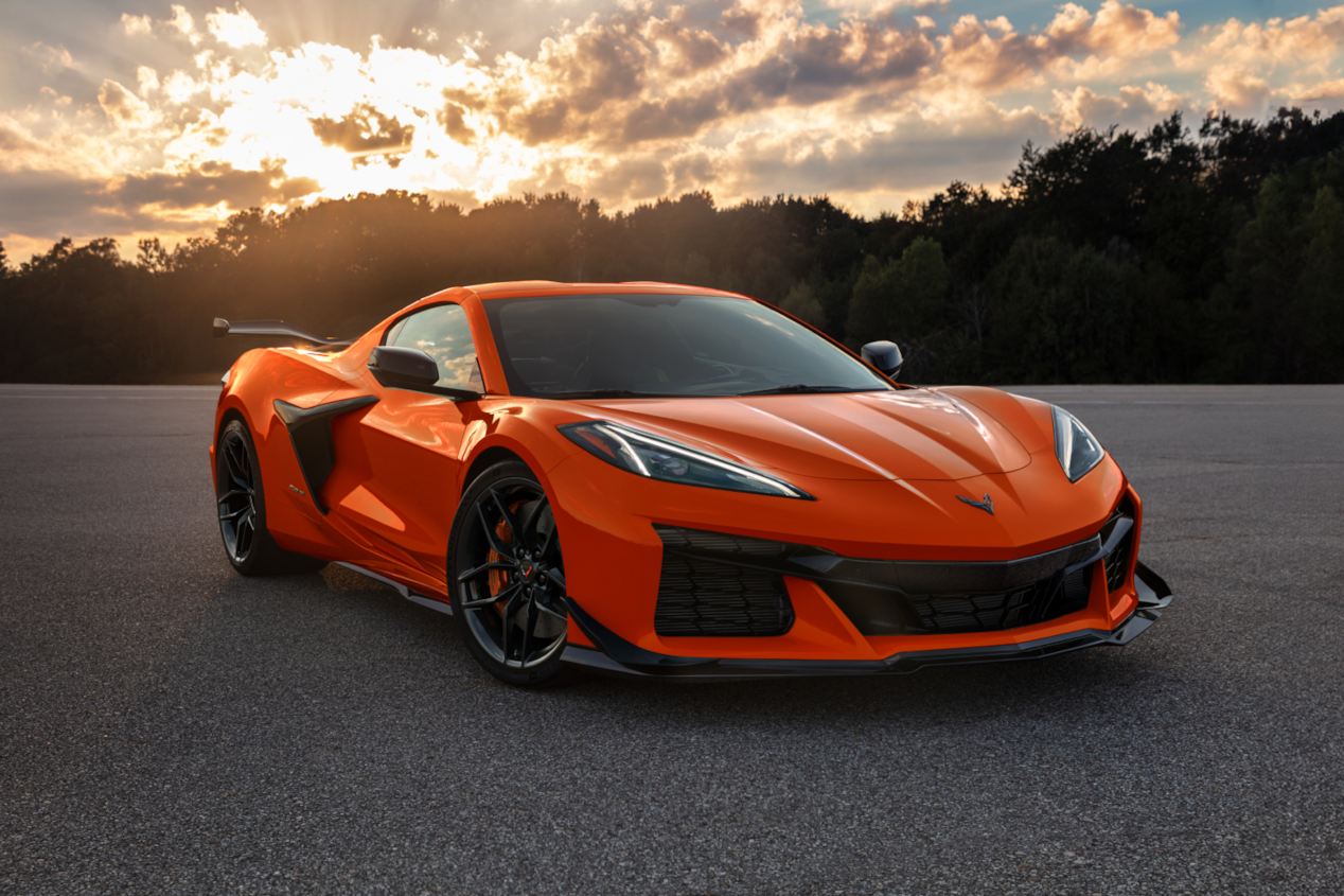 corvettefamily-2025-z06-02.png