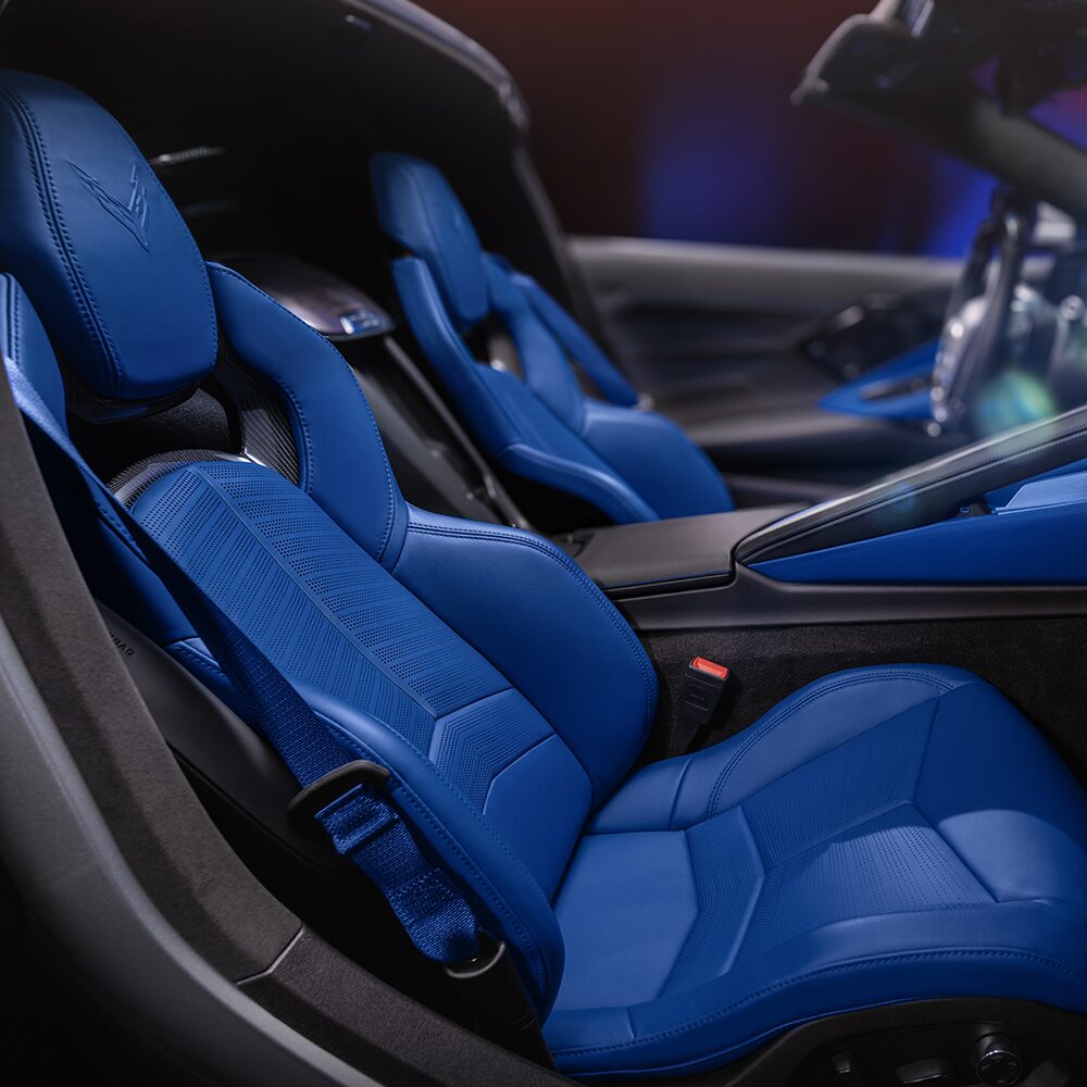 2026-zr1-interior-05-xs.jpg