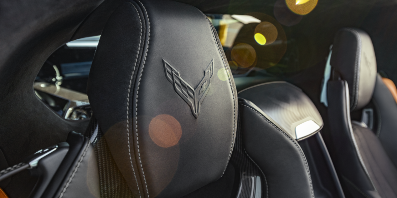 2025-z06-gallery-int-05.png