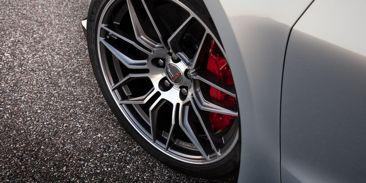 2025-z06-performance-02.png