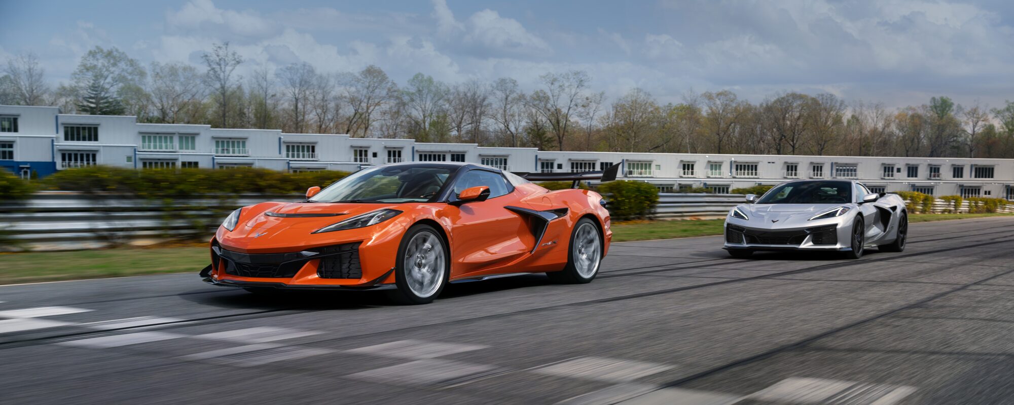 2026-zr1x-reveal-corv-track.jpg